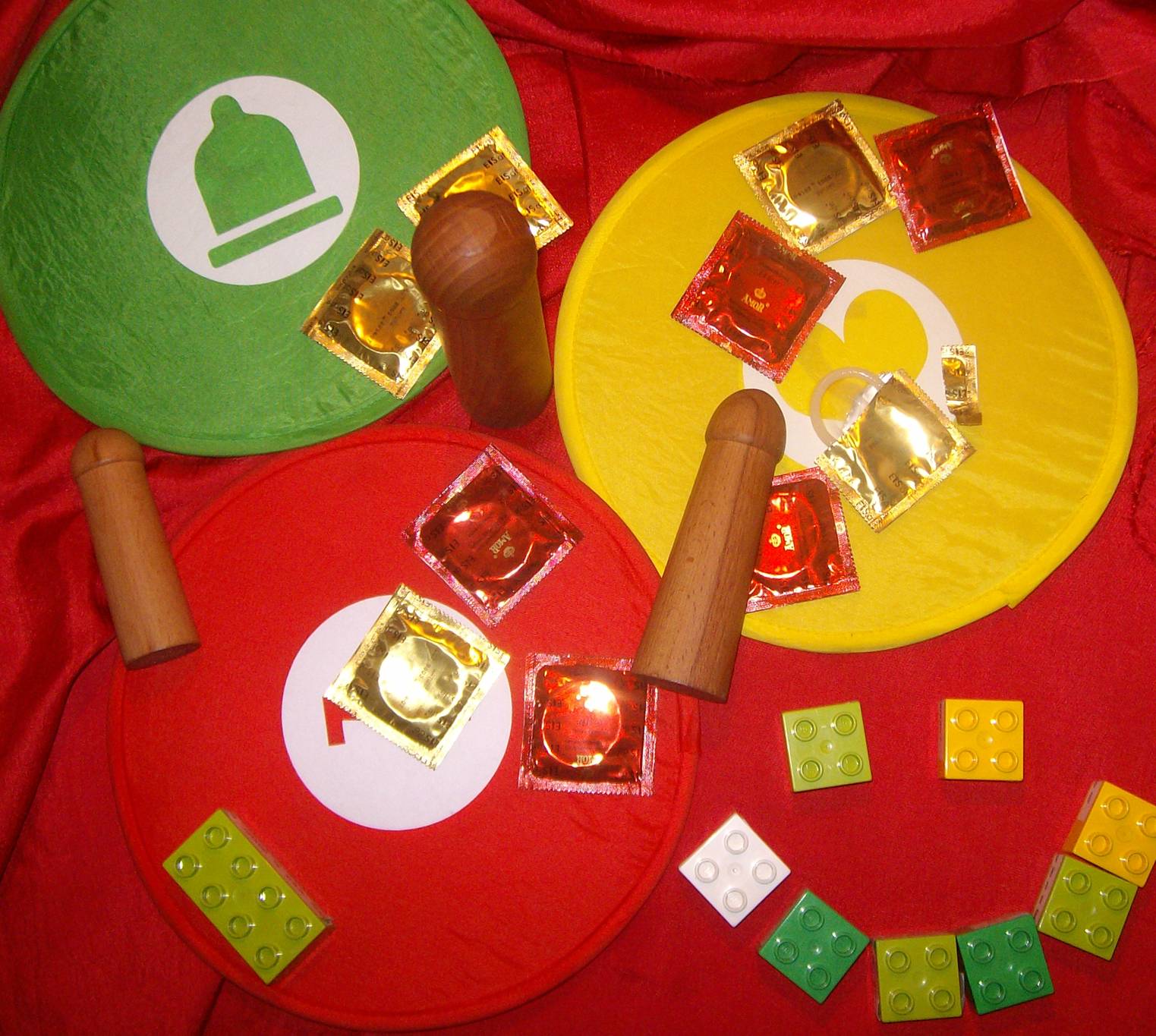 Kondome mit Dildos