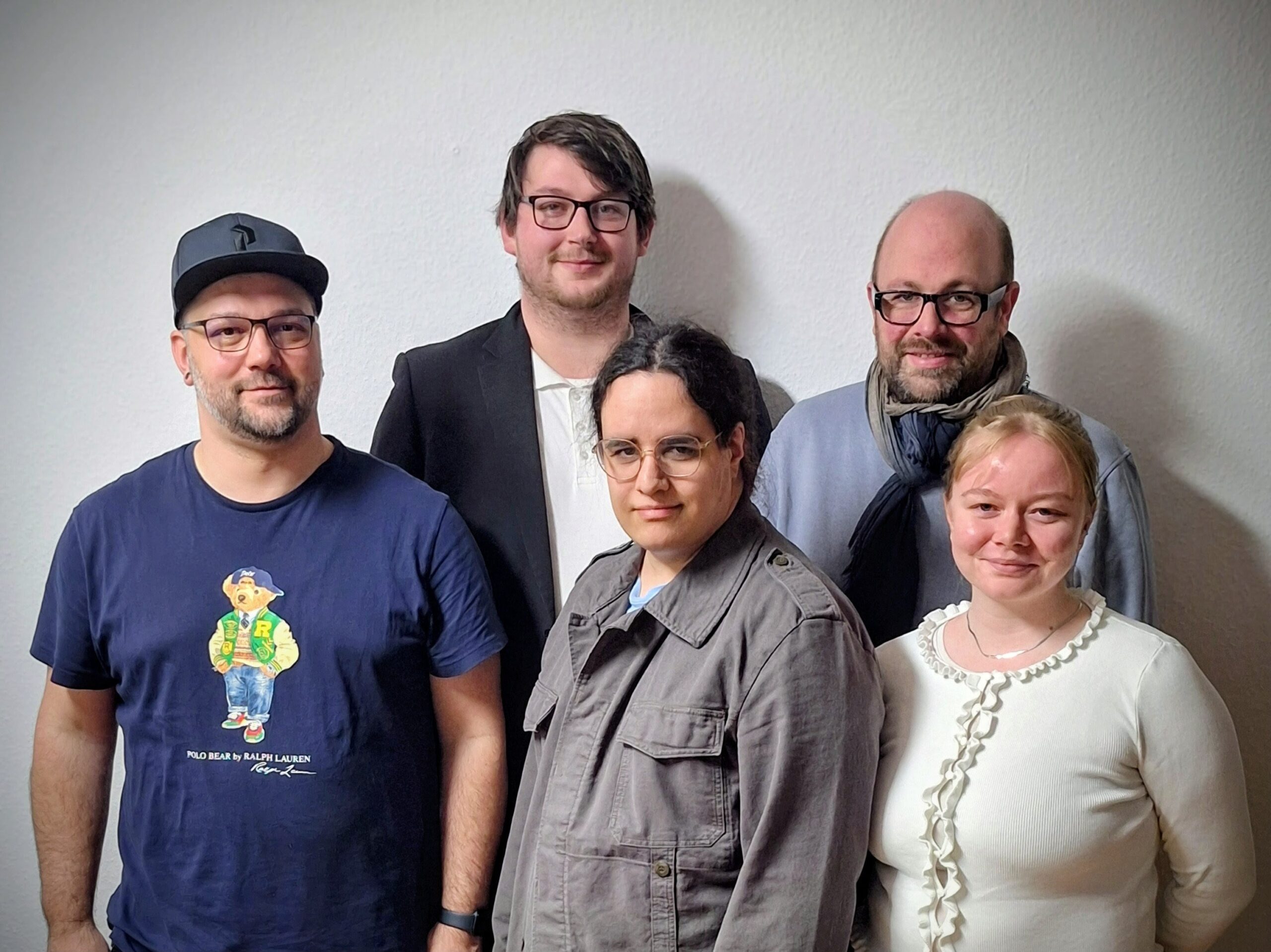 Vorstand Aidshilfe Paderborn eV vl Michael Vollbracht Pacco Menzel Ruby Tölle Sebastian Kuck Zoe Bunse 